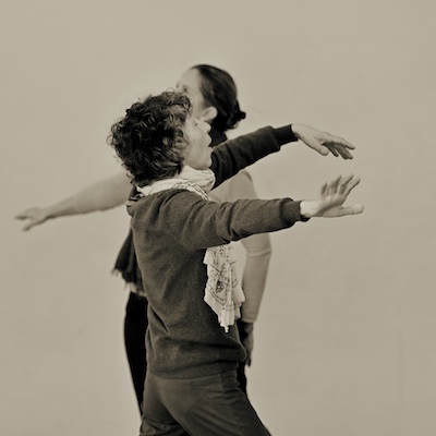 Atelier « la voix en mouvement » : geste vocal et geste dansé (Inclusif)